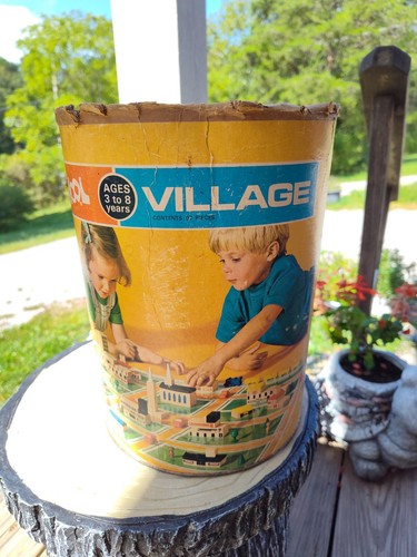 Vintage playskool village - vintage,